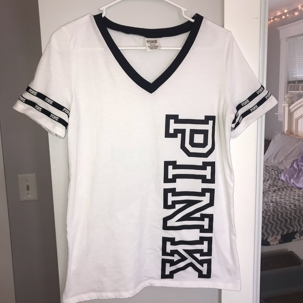 VS PINK Tee